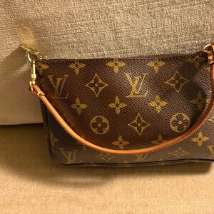 Vintage Louis Vuitton Pochette